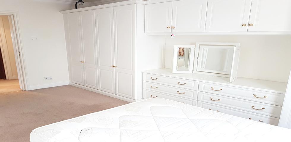 			RECENTLY REDECORATED , 4 Bedroom, 1 bath, 1 reception Flat			 Dollis Hill Lane, DOLLIS HILL